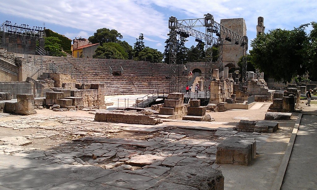 Арл - римския театър