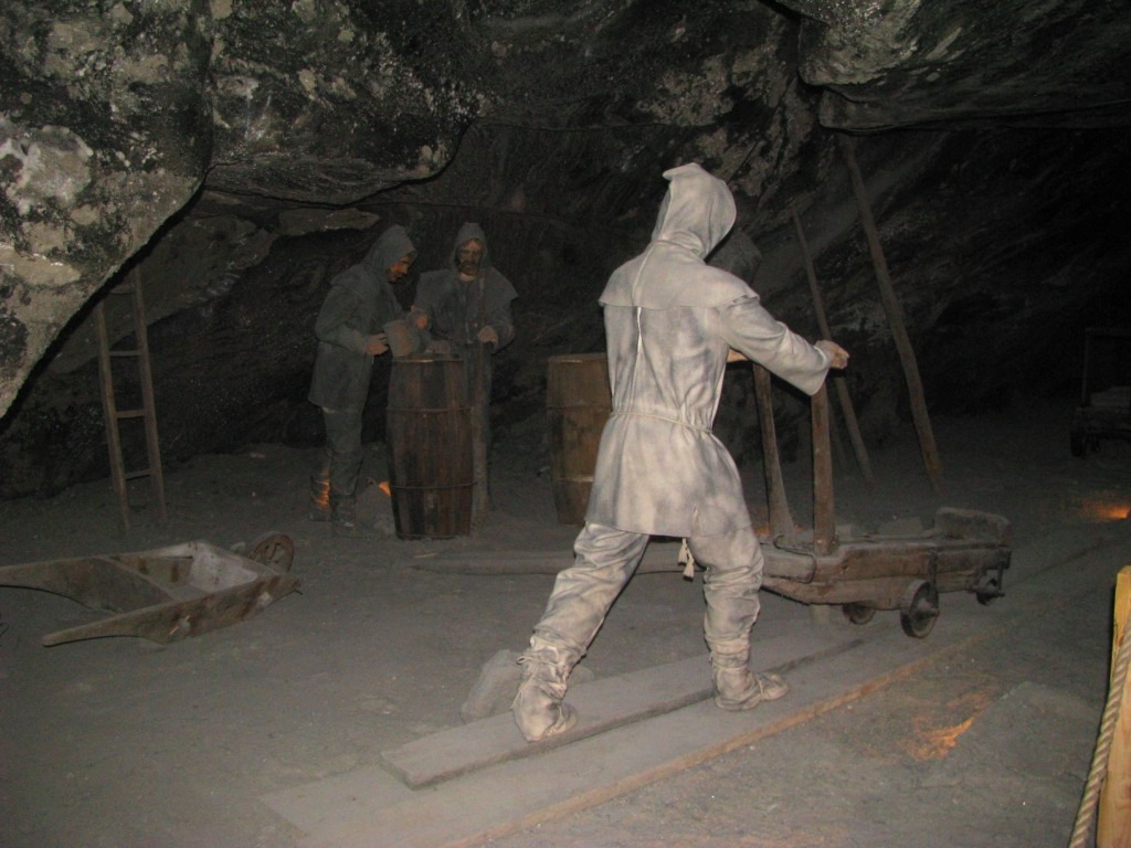 Wieliczka Salt Mine 16