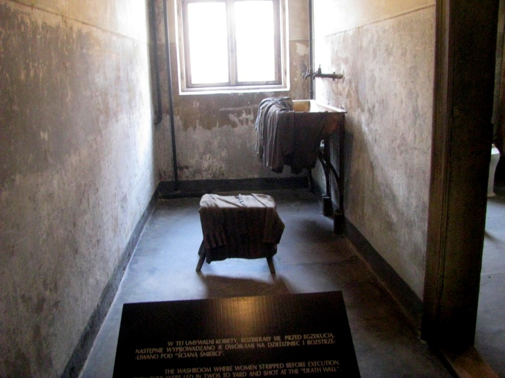 Auschwitz concentration camp 32