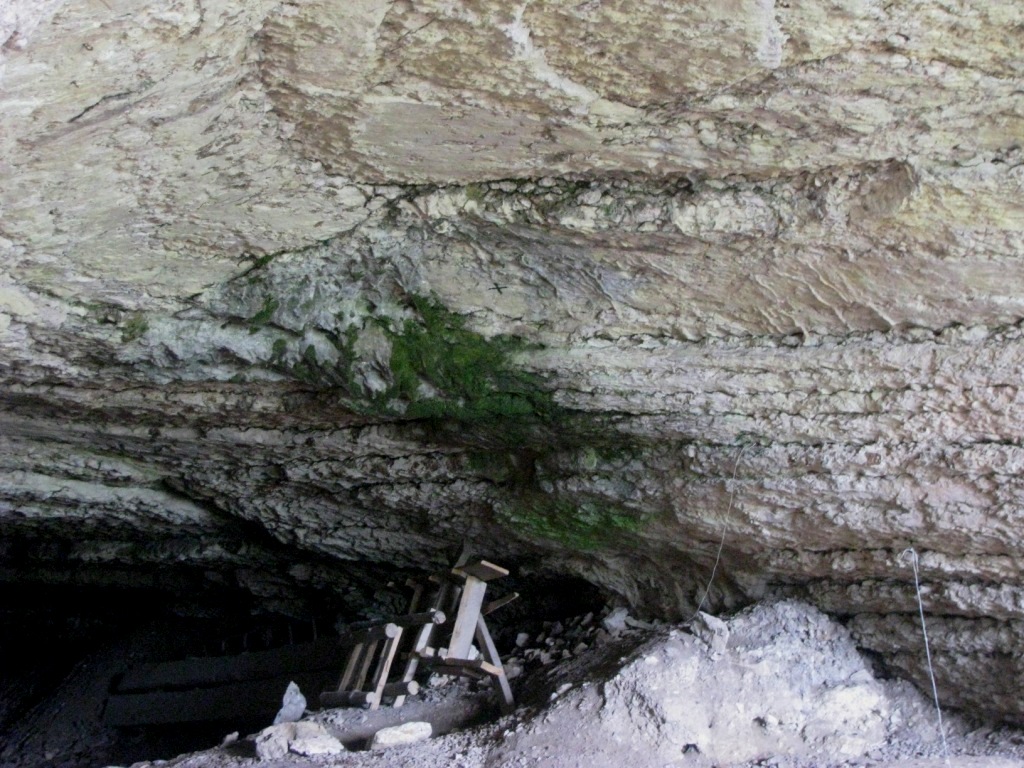Kozarnika cave 33
