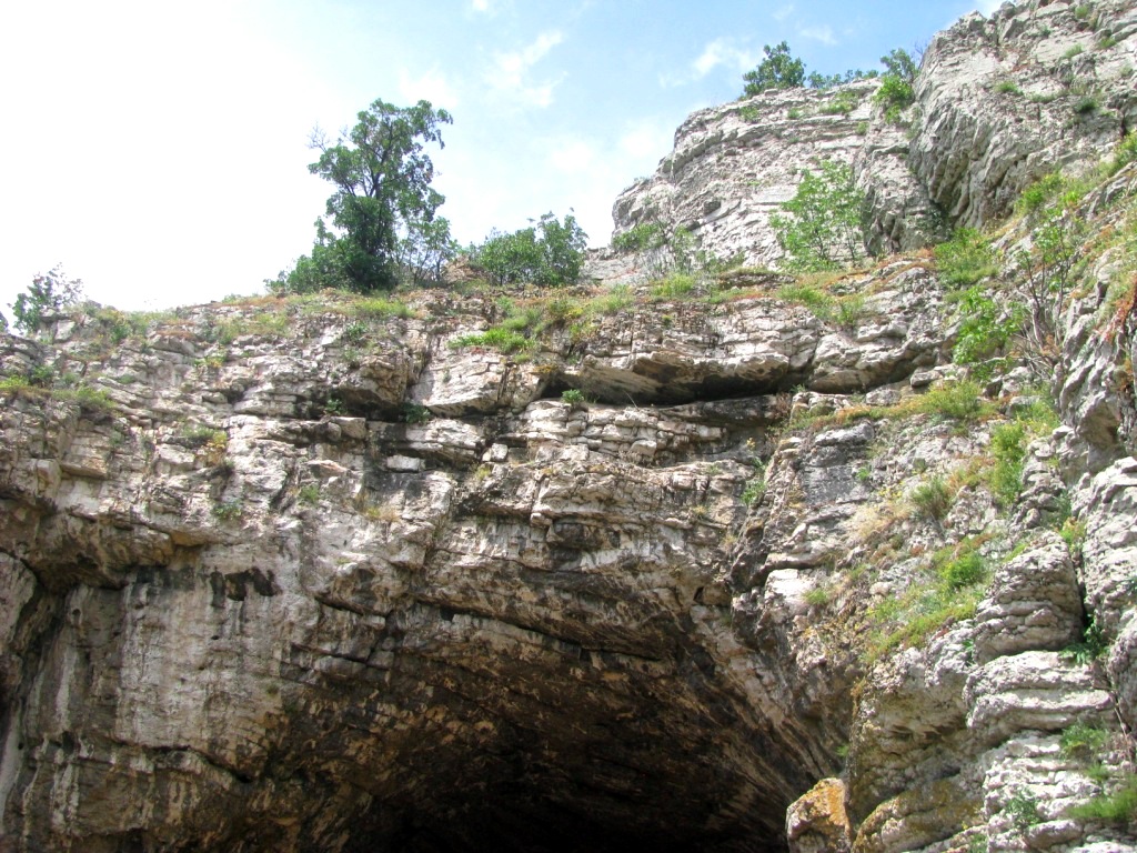Kozarnika cave 25