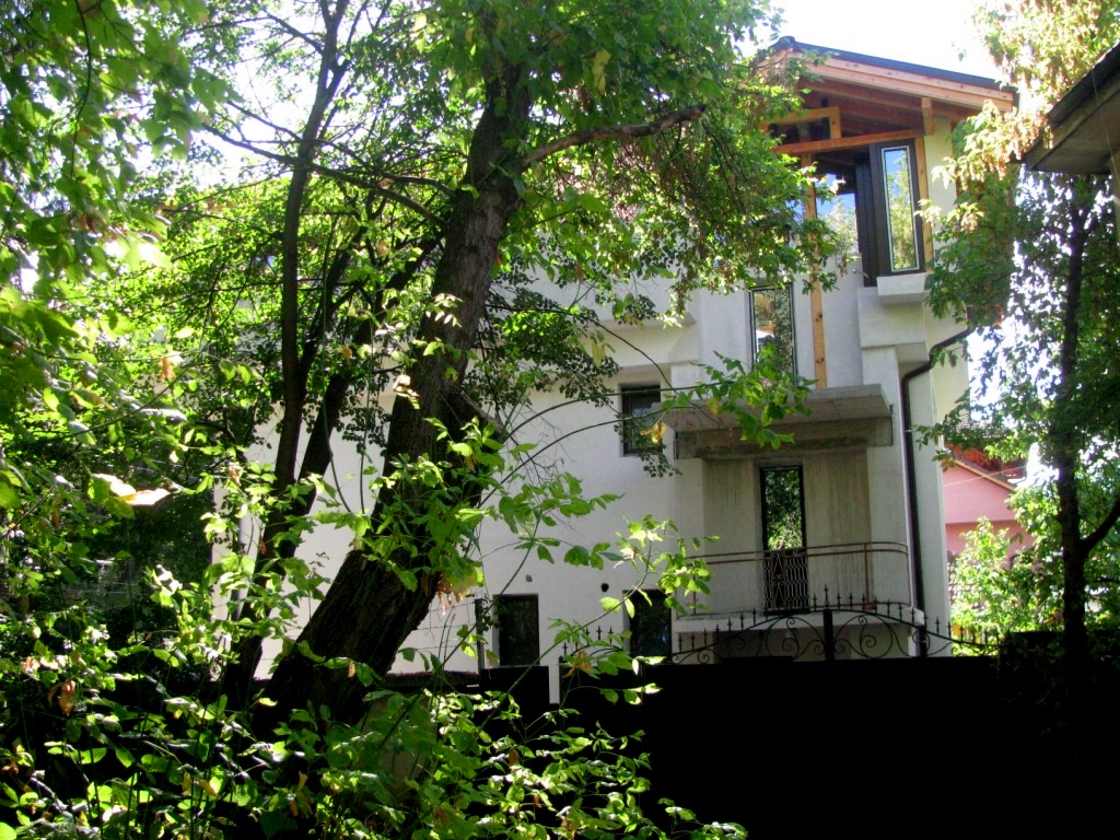 Botevgrad 35