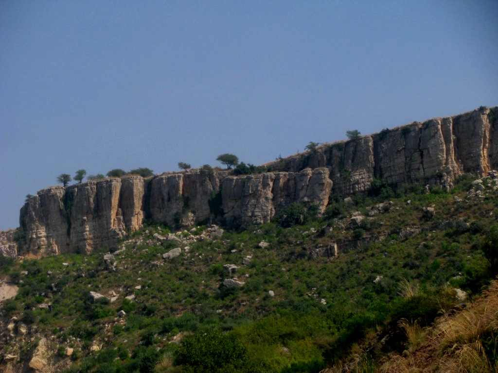 Kallar Kahar Mountains 31