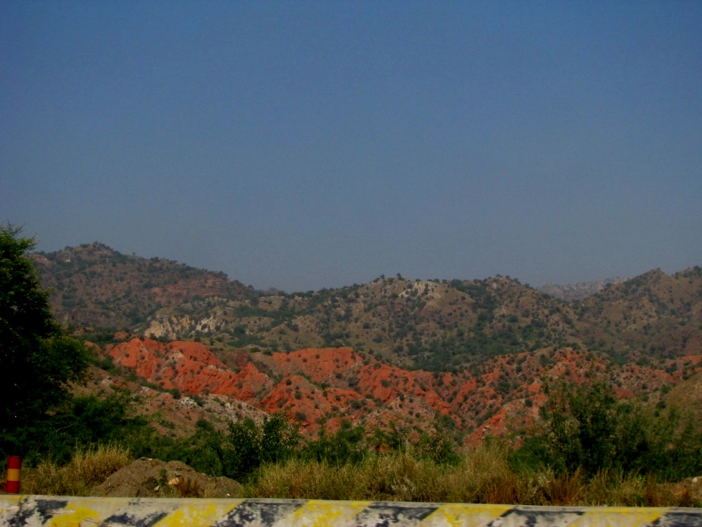 Kallar Kahar Mountains 03