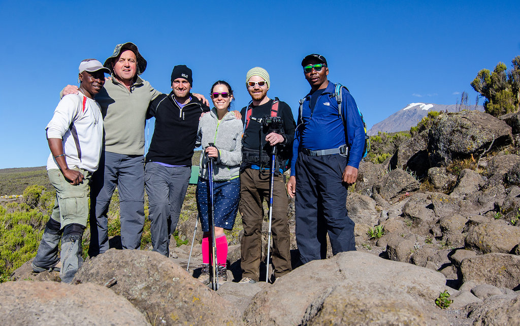 Аз и Бат Митко с водача ни Ален и приятели с които споделихме няколко дни в планината, Ана от Испания и Гюнтер от Германия