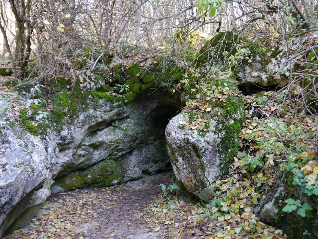 Входа на пещерата