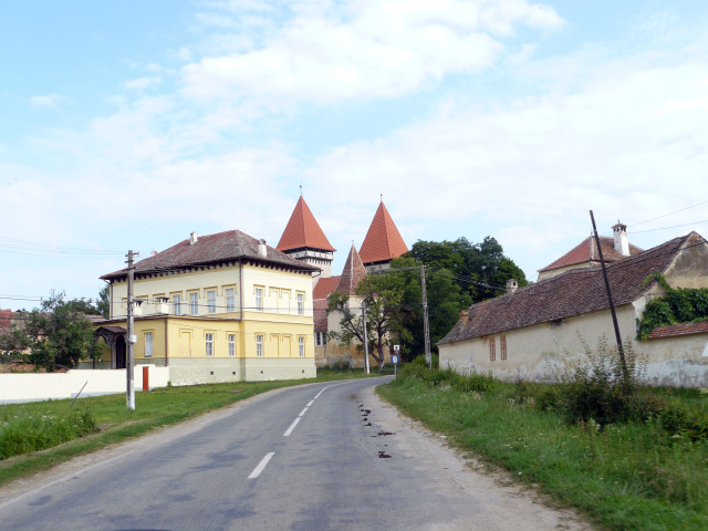 Селска църква в унгарските райони - село Cincu