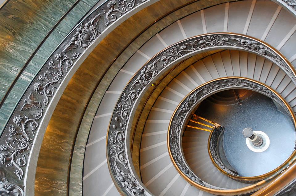 Ватиканските музеи - спираловидна стълба.