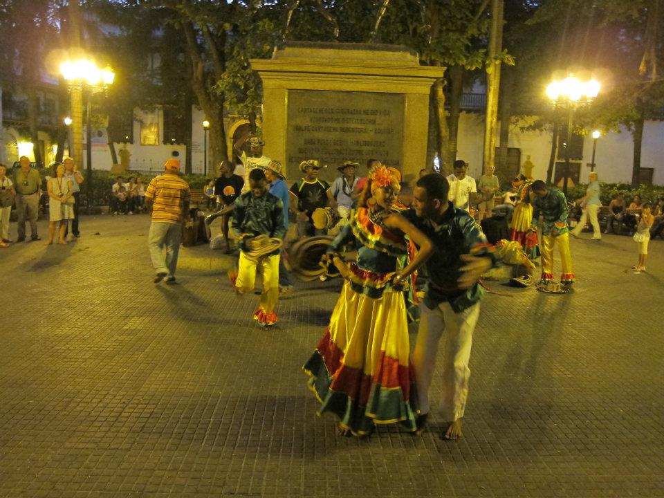 улични танцьори в Картахена