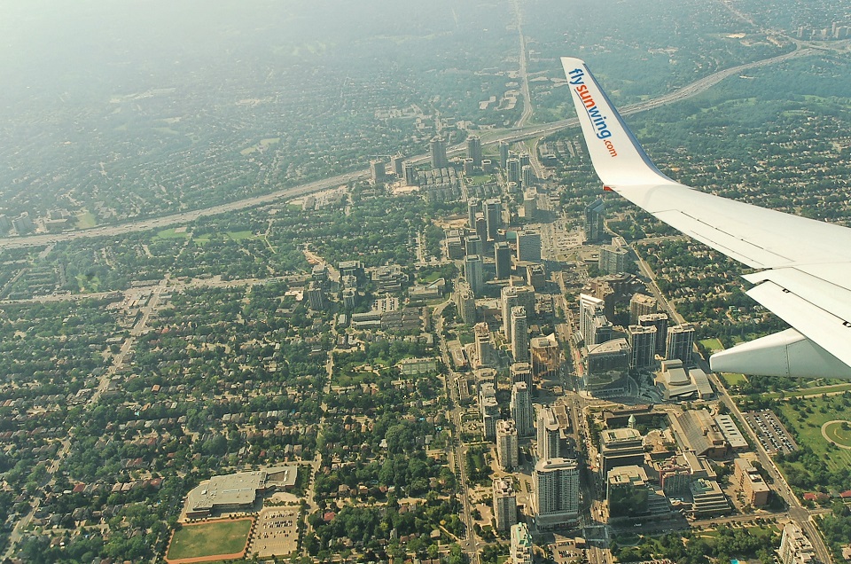 Landing at YYZ on a flight from Cancun (CUN) on Sunwing Boeing 737 NG