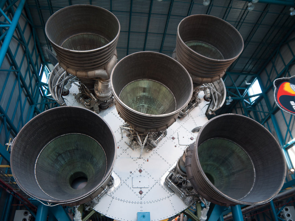 Двигателите на Saturn V