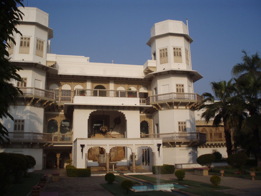Gwalior - хотелът (построен от местният раджа, за да настанява гостите си) :)