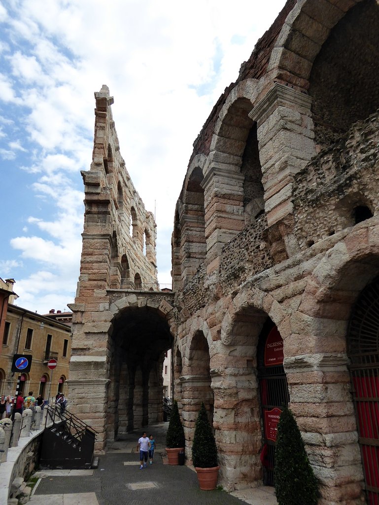 Верона, Италия - Arena di Verona