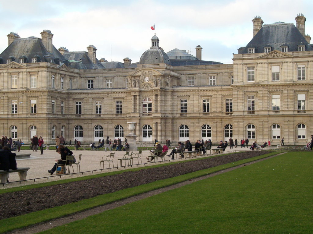 Люксембургският дворец