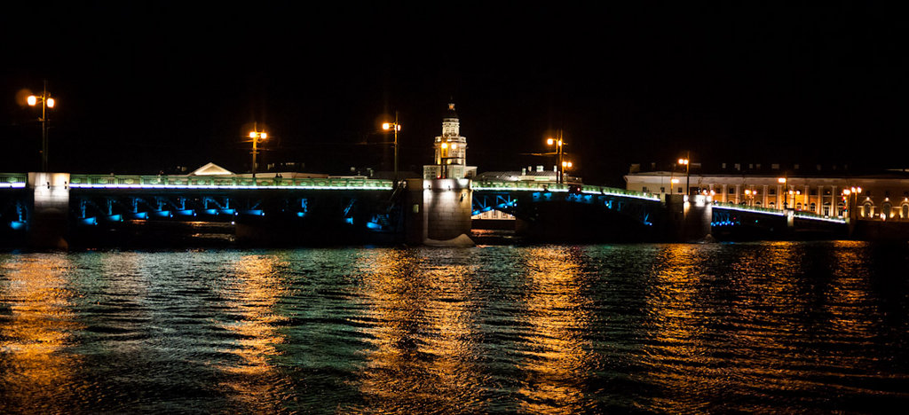 Санкт Петербург нощем