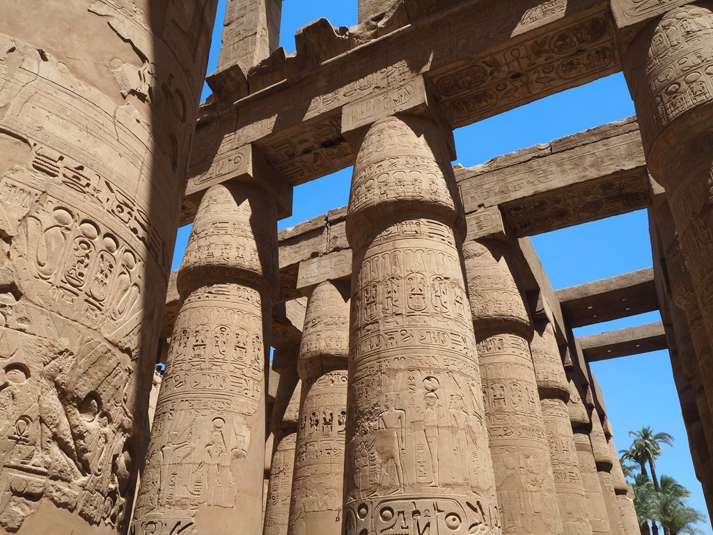 Колони от хипостилната зала, Храмов комплекс Карнак, Луксор, Египет