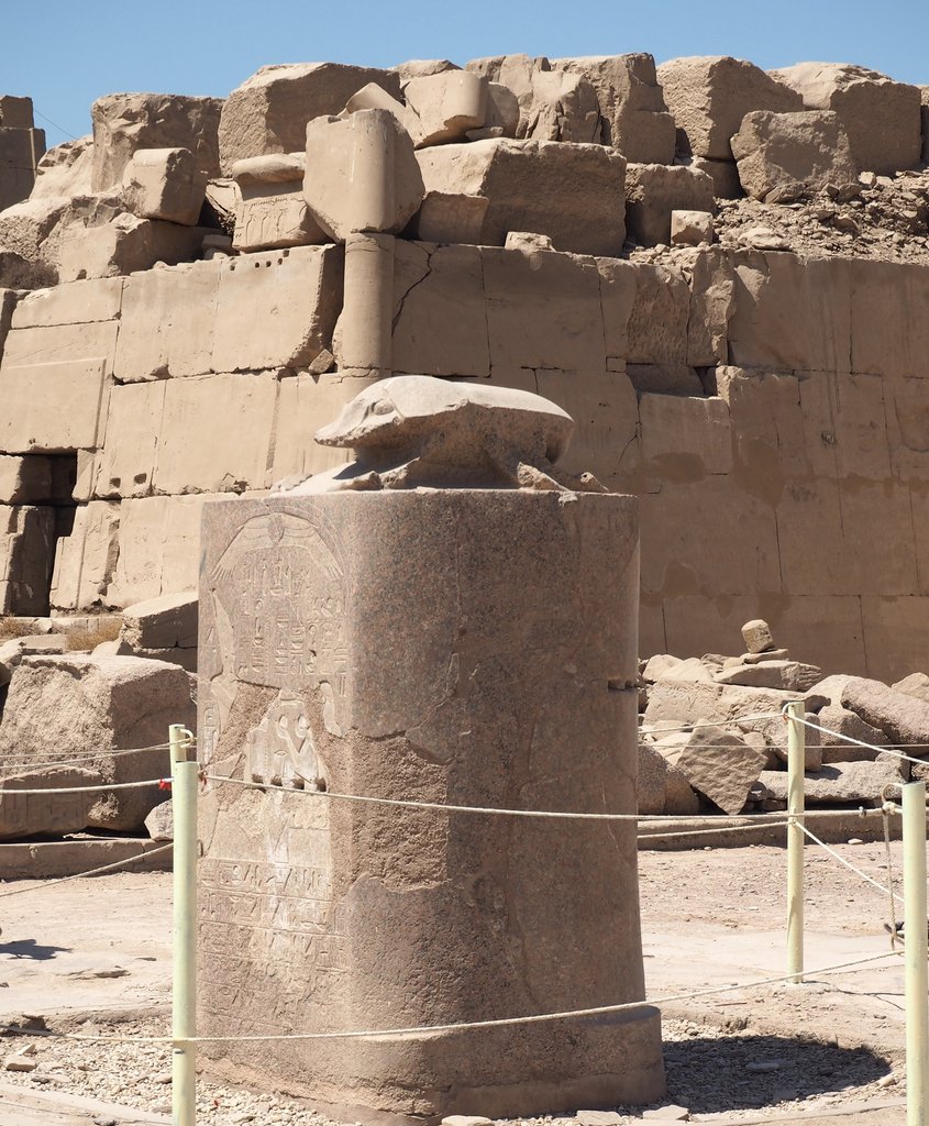 Розовия скарабей, Храмов комплекс Карнак, Луксор, Египет