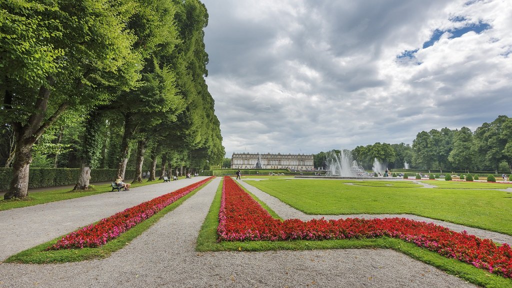 Градините на замъка Херенхимзее, направен по подражание на Версай