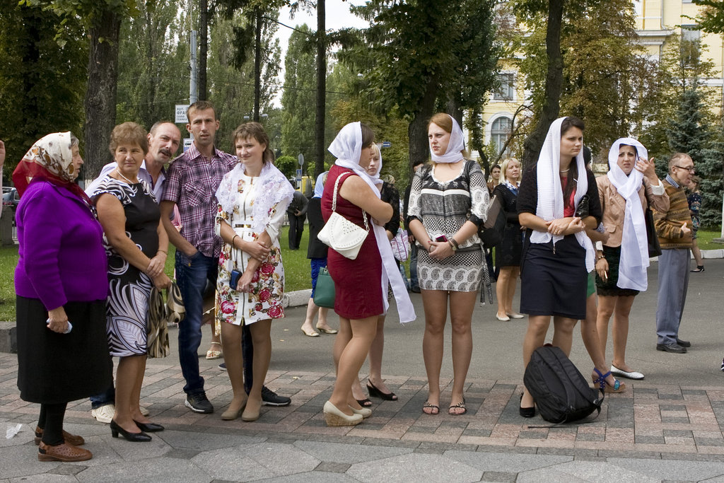 пред катедрала Владимировски събор