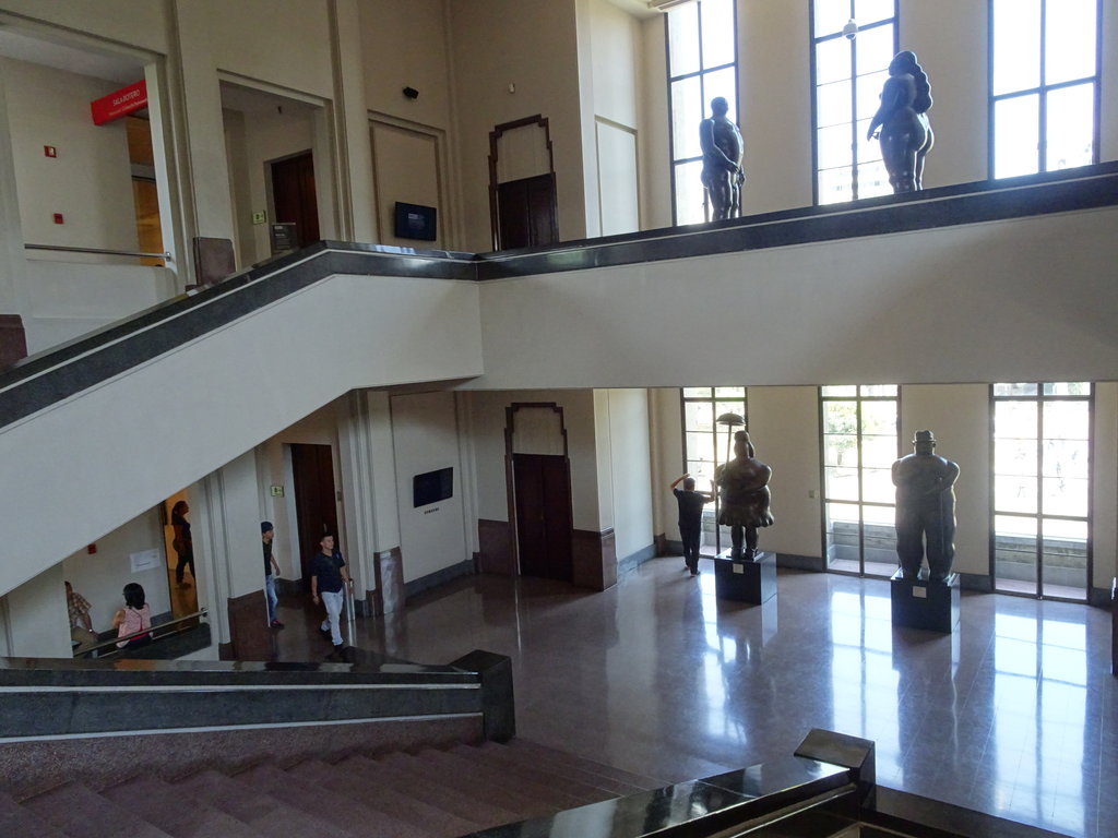 Дебеланковците на Ботеро, в Museo de Antioquia в Меделин