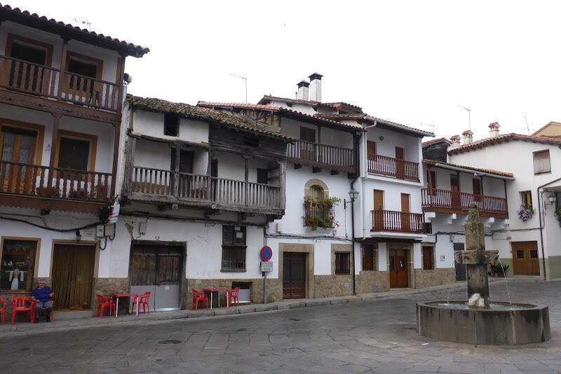 2014090720valverdeDeLaVera.JPG