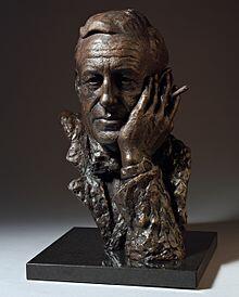 220px-Ian-Fleming-bronze-bust-by-sculpto