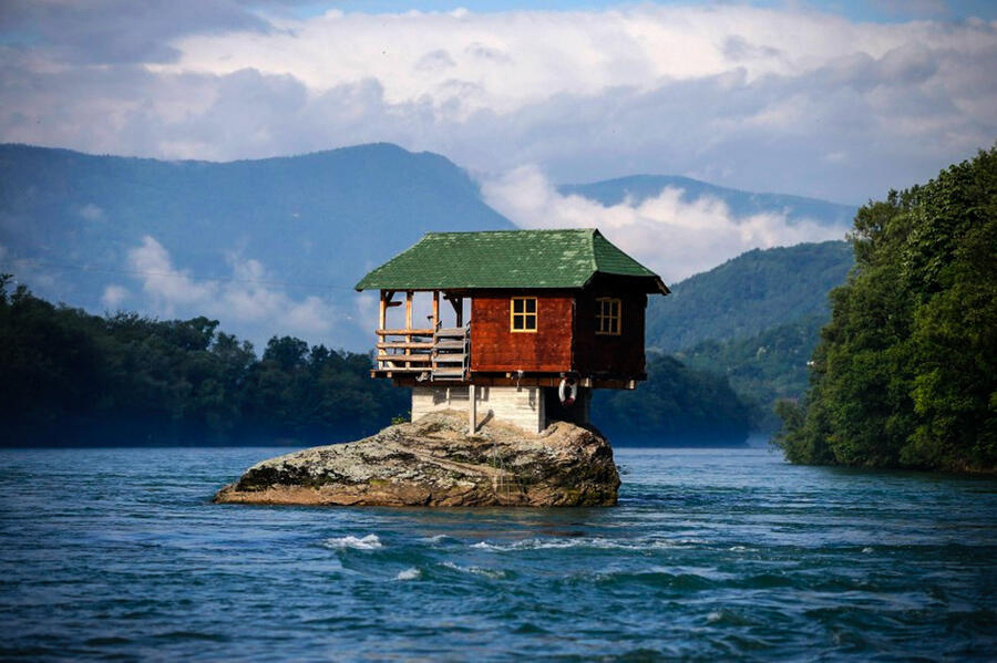 2_river-house.jpg