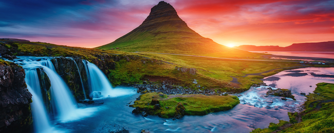 WOW! Late Summer flights from London to Iceland + 8-night camper van rental for only Â£190!