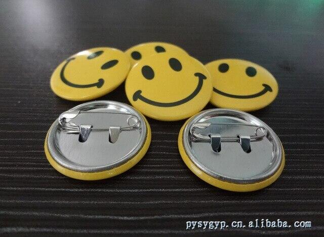 Smiley-face-badge-tinplate-crafts-custom