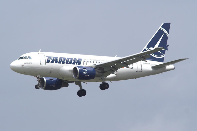 Tarom_A318_YR-ASA.jpg