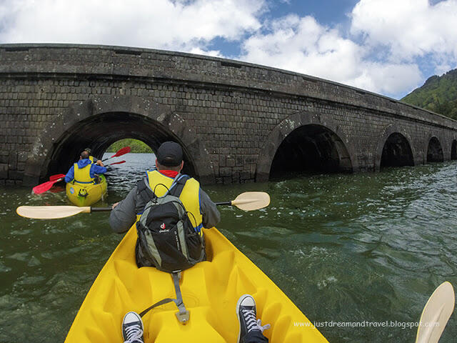 kayak-bridge.jpg