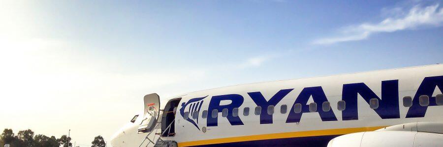 ryanair-2042513_1920-900x300.jpg