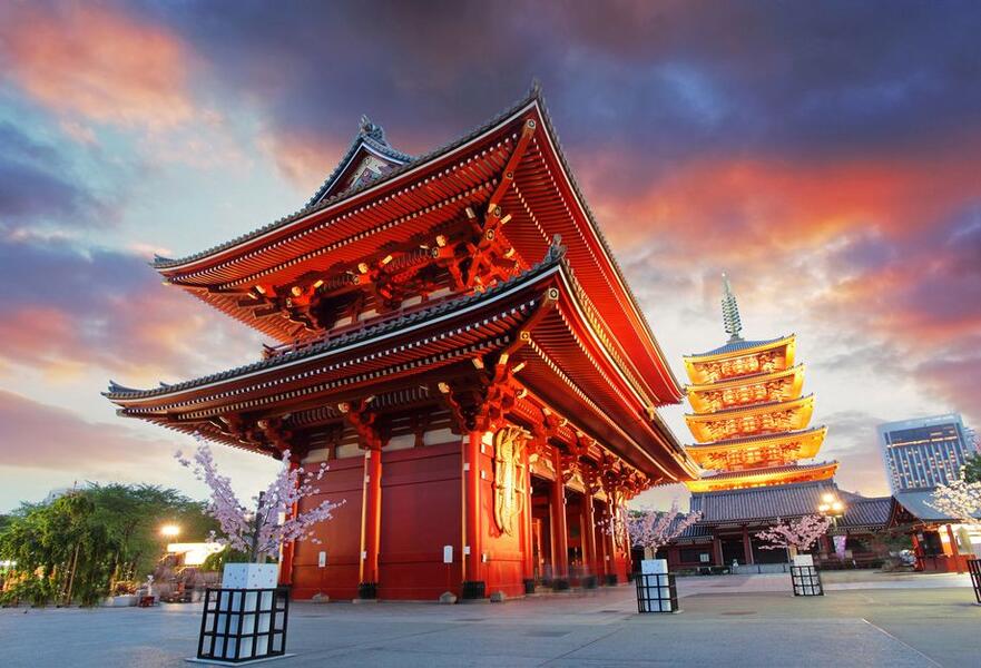tokyo-sensoji-ji-temple-in-asakusa-japan