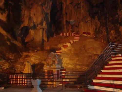 Temple Cave- главната пещера на Batu Caves