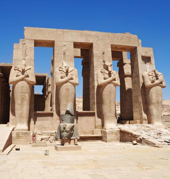 10_Април-2015-Луксор-Египет-1.JPG