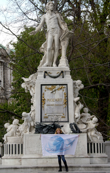 Паметникът на Моцарт.jpg