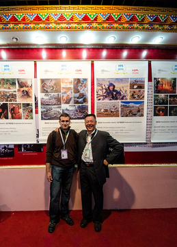 С шефа на Китайската Фолклорна и Фотографска организация Ше Че, пред моята работа за Йордановден.