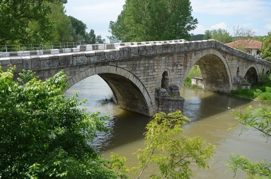 Kadin bridge_Nevestino.jpg