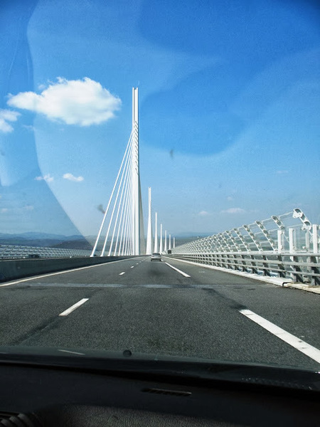 Viaduct de Millau_3.jpg