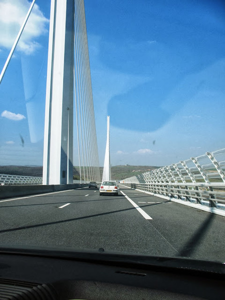 Viaduct de Millau_4.jpg