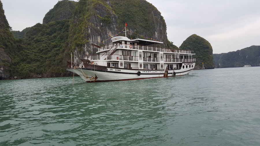 5926adfac3e06_120HaLong.thumb.jpg.e6144d8ae3a0cb410f52898ca073860a.jpg