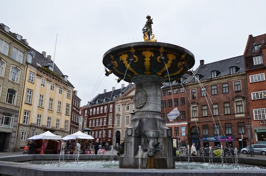 Copenhagen fontain_1.jpg