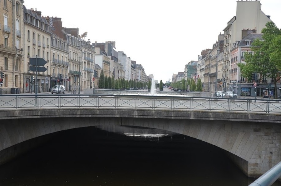 Rennes bridge_1.jpg