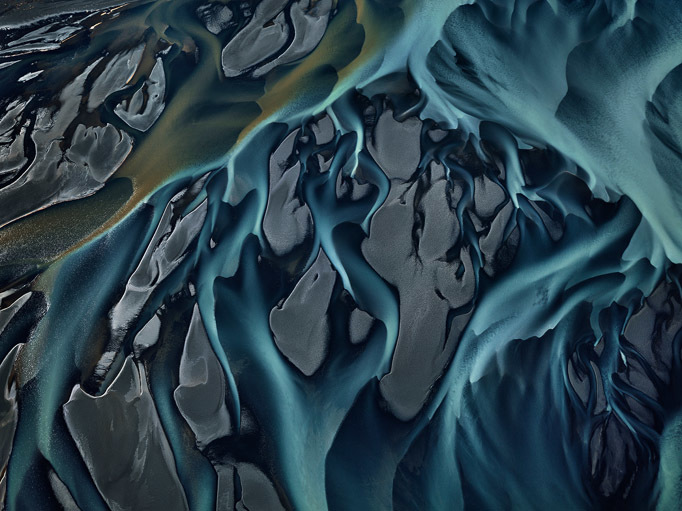 iceland.jpg.41c77ddc81705c5d543023c6bff15c51.jpg