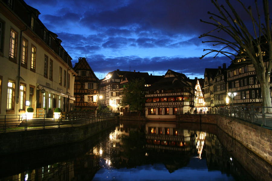 Strasbourg.JPG.246de43a3deed9656e439af81115887b.JPG