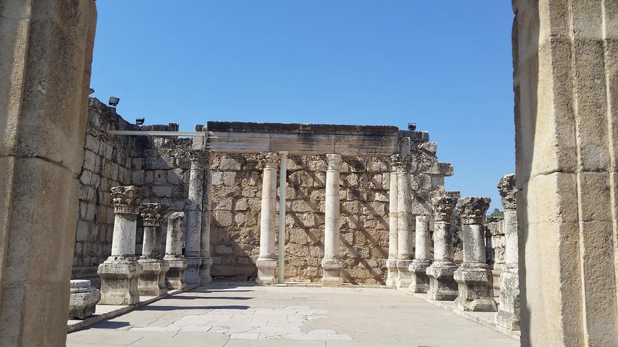 Капернаум- синагогата, в която Исус е проповядвал и изгонвал демони