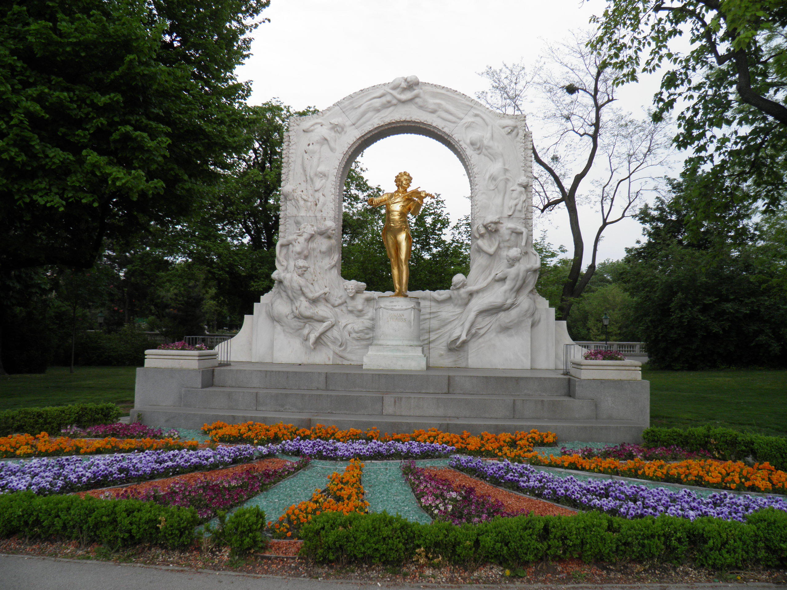 Братислава и Виена