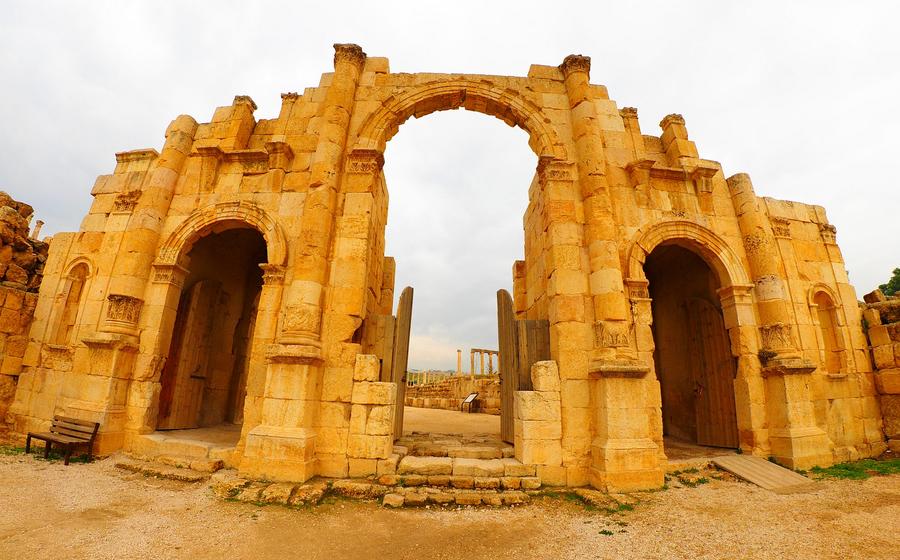 Jerash03.jpg.d7c2e0db9bfad61c1723297524610dda.jpg