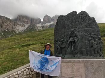 Passo Pordoi - паметникът на Фаусто Копи, 06.08.2019.jpg