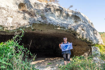 Скален манастир кара пещера 2.jpg